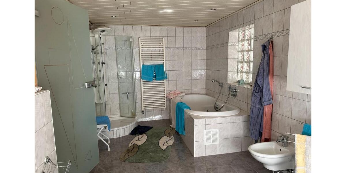 Erdgeschoßwohnung Haunetal - 4 Zimmer, 140 m&sup2;, 950&euro; | Angebot:24612883