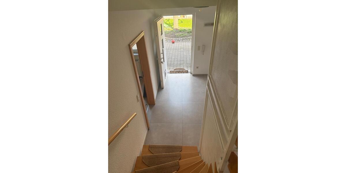 Maisonettenwohnung Ludwigshafen am Rhein Rheingönheim - 4 Zimmer, 150 m&sup2;, 1.500&euro; | Angebot:25784264