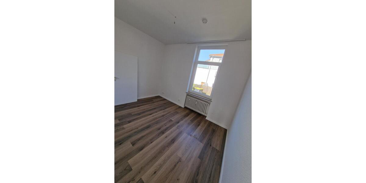 Erdgeschoßwohnung Stadthagen - 4 Zimmer, 128 m&sup2;, 950&euro; | Angebot:24440116