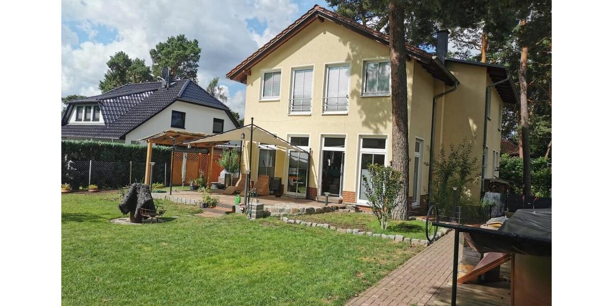 Einfamilienhaus Neuenhagen bei Berlin - 8 Zimmer, 212 m&sup2;, 2.950&euro; | Angebot:25049650