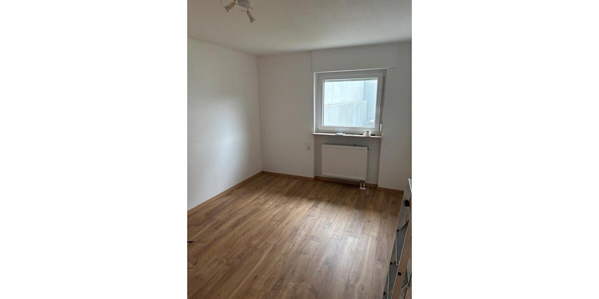 Terrassenwohnung Fichtenberg - 3 Zimmer, 80 m&sup2;, 950&euro; | Angebot:26041979