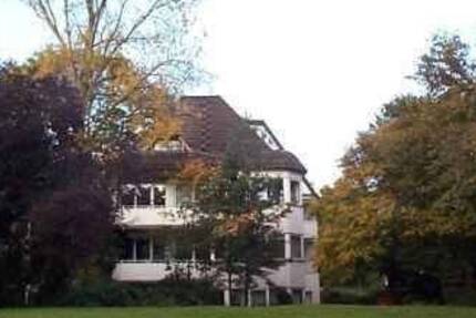 Schöne Wohnung im vorderen Schwachhausen mit Balkon und Einbauküche