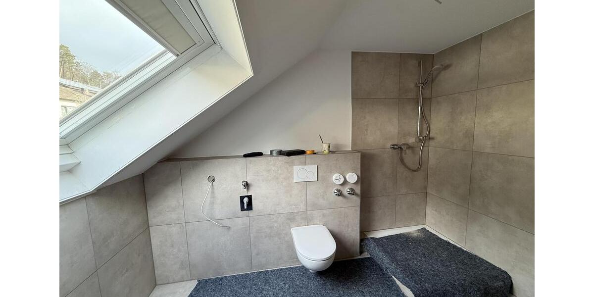 Dachgeschoßwohnung Laudenbach - 3 Zimmer, 77 m&sup2;, 850&euro; | Angebot:25234387