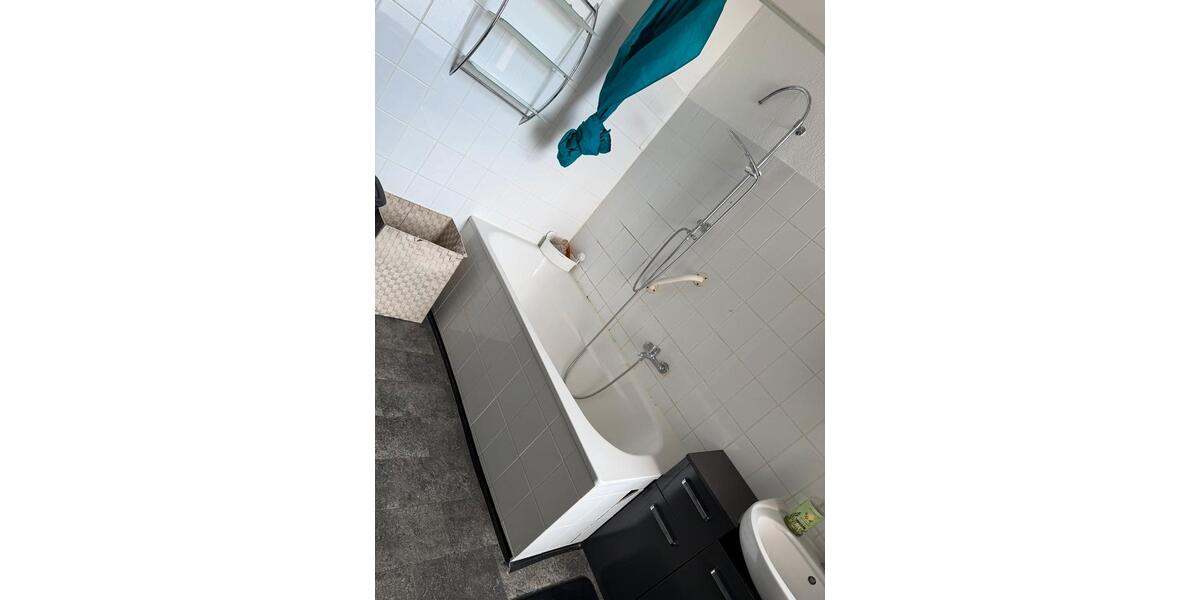 Etagenwohnung Hameln - 2 Zimmer, 95 m&sup2;, 740&euro; | Angebot:26099715