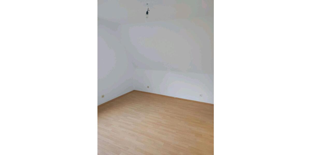 Dachgeschoßwohnung Waldbröl - 3 Zimmer, 72 m&sup2;, 680&euro; | Angebot:24710929