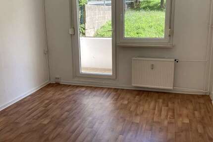 Wohnung Gera Ostviertel - 3 Zimmer, 62 m&sup2;, 355&euro; | Angebot:27055970