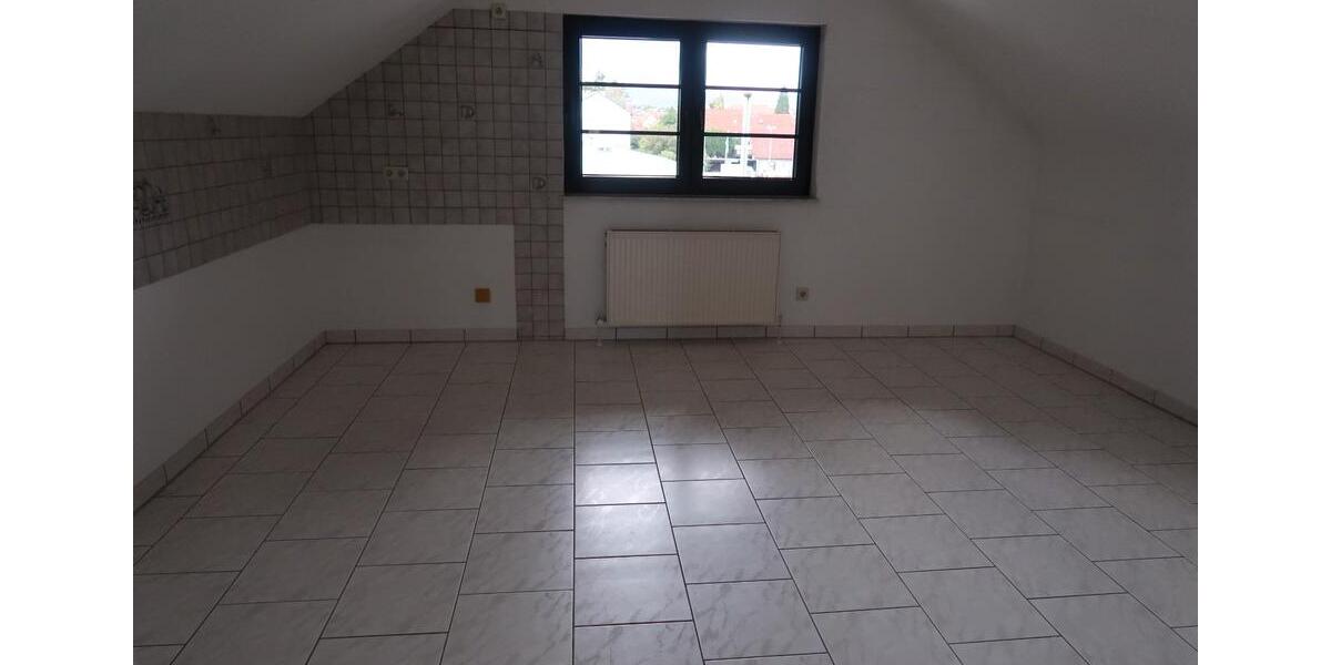 Dachgeschoßwohnung Freinsheim - 2 Zimmer, 80 m&sup2;, 640&euro; | Angebot:26068612