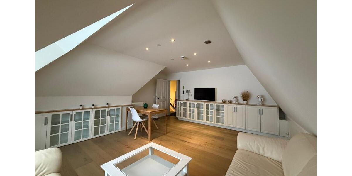 Dachgeschoßwohnung Molfsee - 4 Zimmer, 74 m&sup2;, 600&euro; | Angebot:24876335