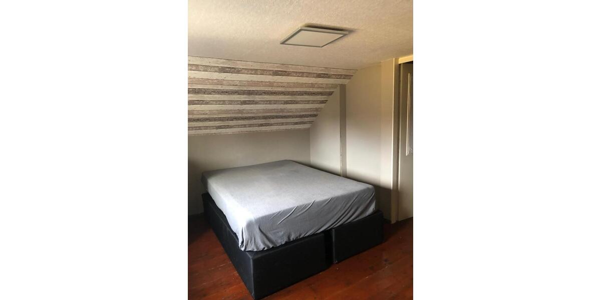 Einfamilienhaus Gotha - 8 Zimmer, 200 m&sup2;, 1.500&euro; | Angebot:26289768