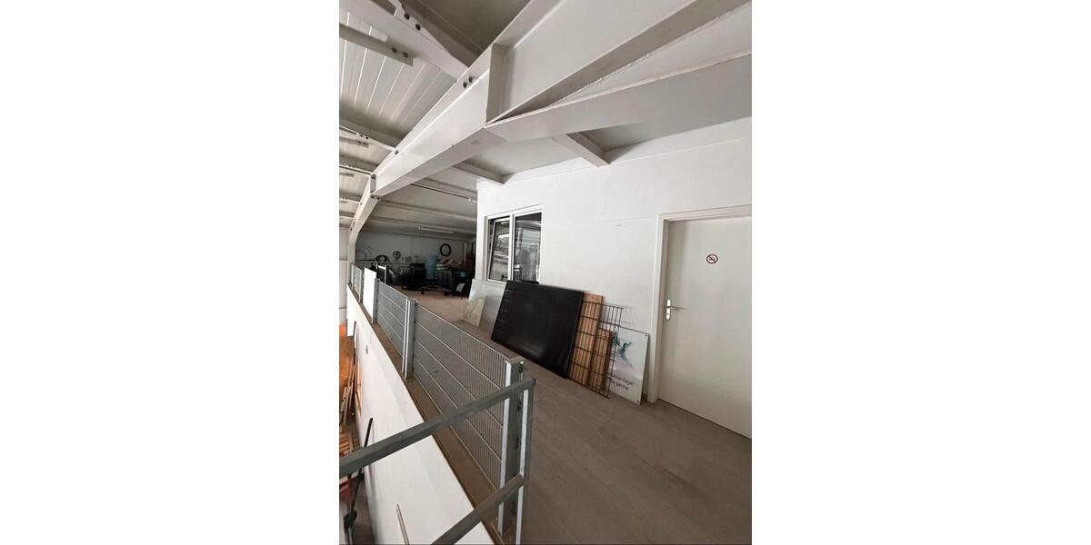 Moderne Gewerbehallenteil mit Top-Anbindung – 105 m² zimmer