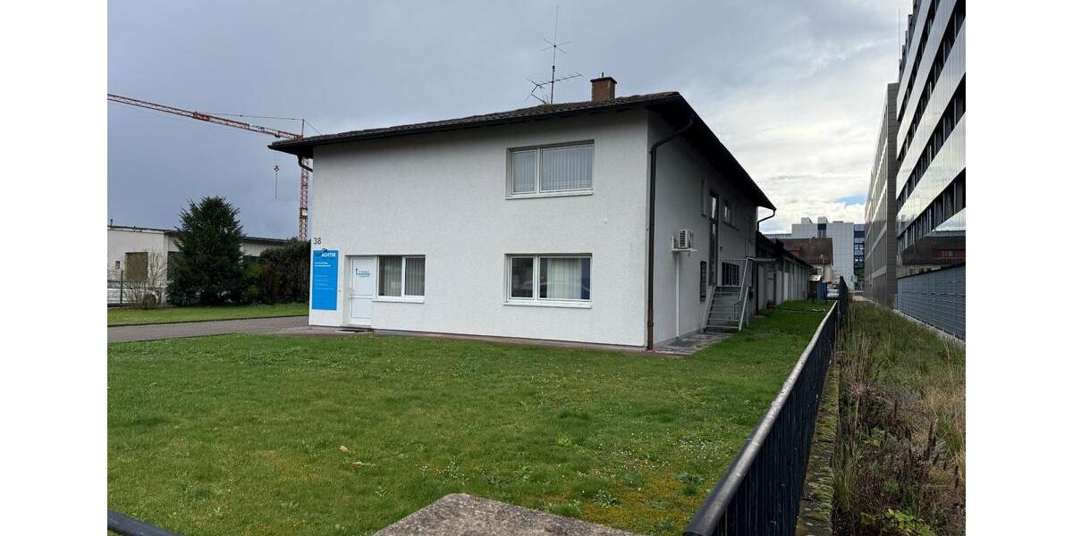 Etagenwohnung Walldorf - 5 Zimmer, 168 m&sup2;, 2.200&euro; | Angebot:25959869