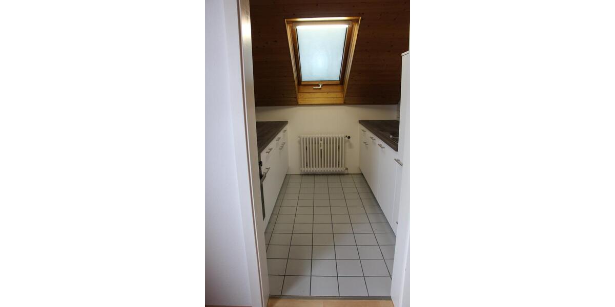 Dachgeschoßwohnung Lenningen - 1 Zimmer, 32 m&sup2;, 300&euro; | Angebot:24816021