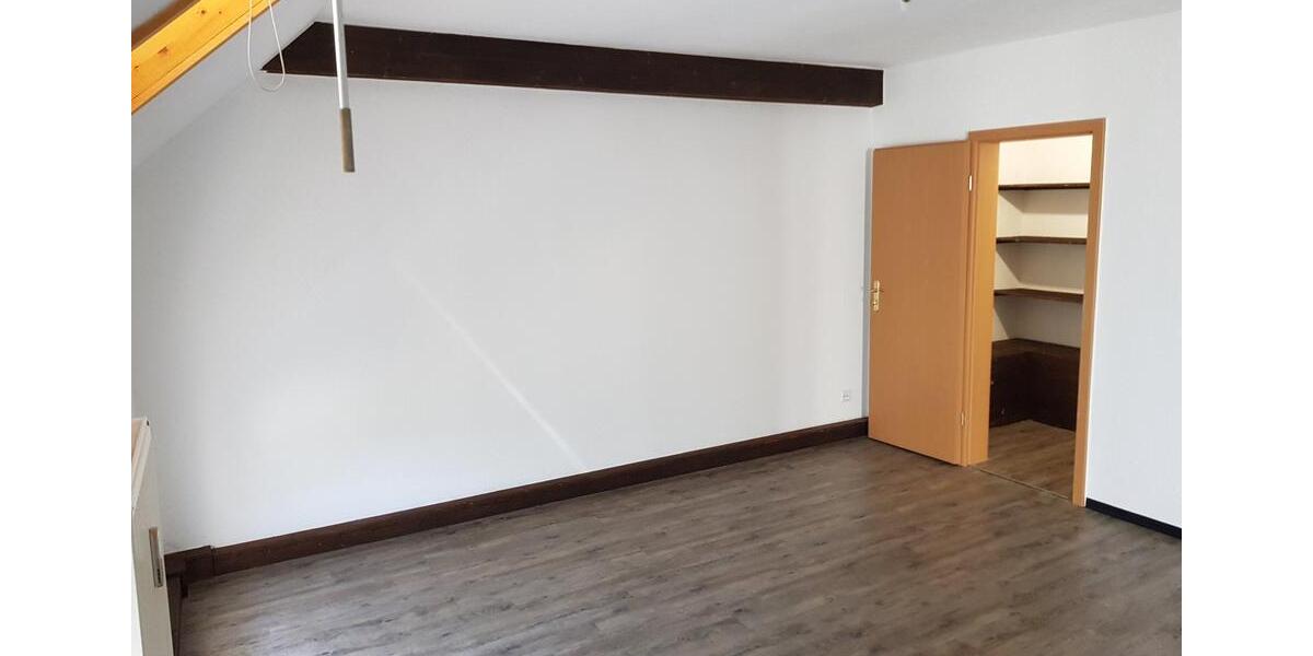 Etagenwohnung Neustadt in Sachsen - 2 Zimmer, 75 m&sup2;, 450&euro; | Angebot:25751832