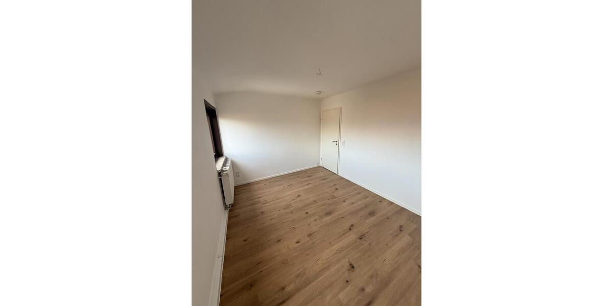 Etagenwohnung Kahla - 2.5 Zimmer, 68 m&sup2;, 650&euro; | Angebot:26575969