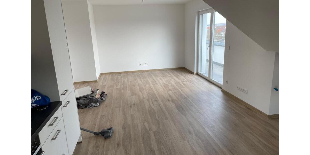 Dachgeschoßwohnung Bad Windsheim - 3 Zimmer, 73 m&sup2;, 850&euro; | Angebot:26296551