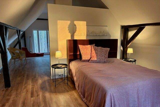 Einfamilienhaus Besdorf - 4 Zimmer, 160 m&sup2;, 2.200&euro; | Angebot:26017214