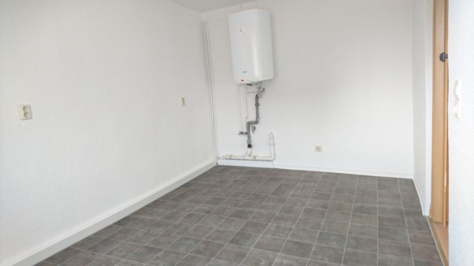 Dachgeschoßwohnung Riesa - 2 Zimmer, 48 m&sup2;, 288&euro; | Angebot:15641593