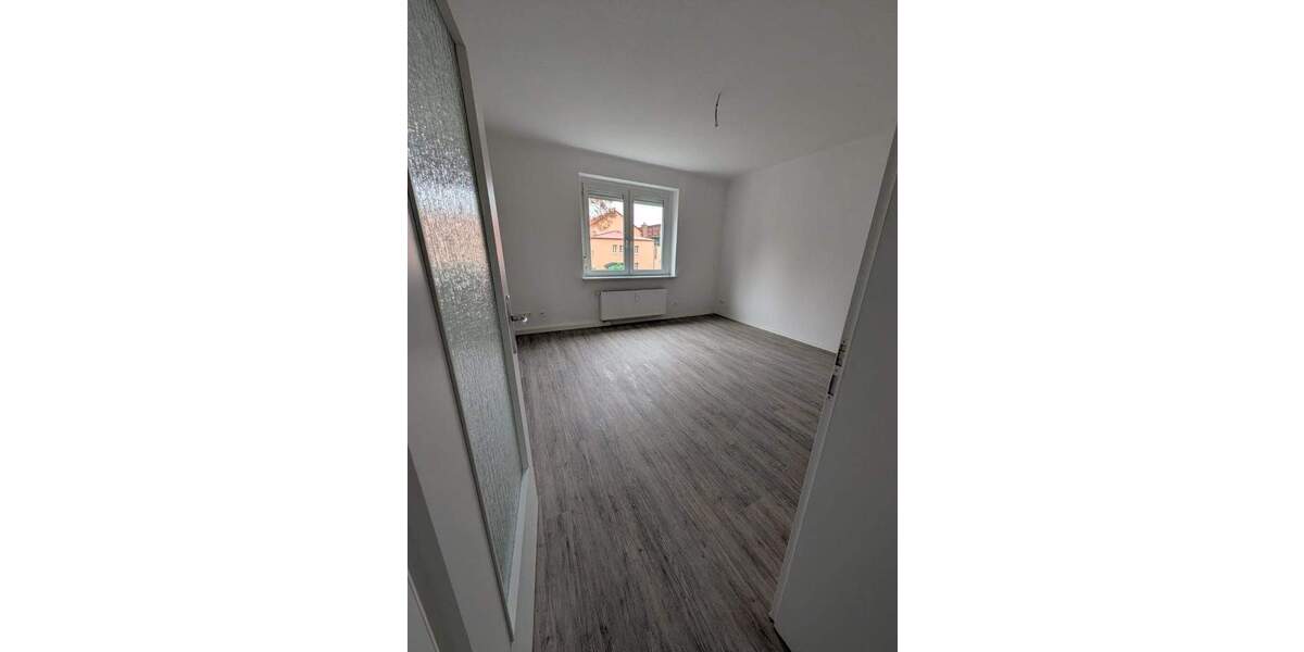 Etagenwohnung Schkeuditz - 3 Zimmer, 61 m&sup2;, 549&euro; | Angebot:24155471
