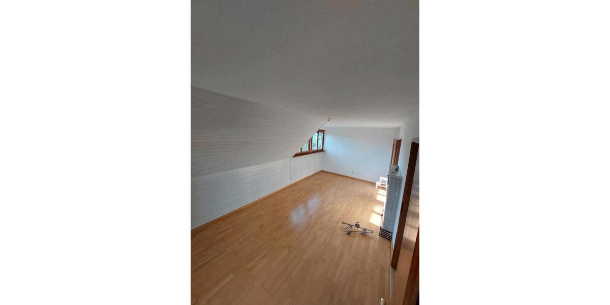 Dachgeschoßwohnung Gottenheim - 2 Zimmer, 45 m&sup2;, 520&euro; | Angebot:26613946