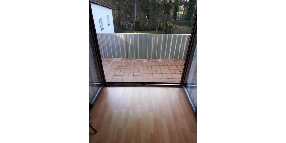 Erdgeschoßwohnung Saarbrücken West - 2 Zimmer, 69 m&sup2;, 550&euro; | Angebot:26519230