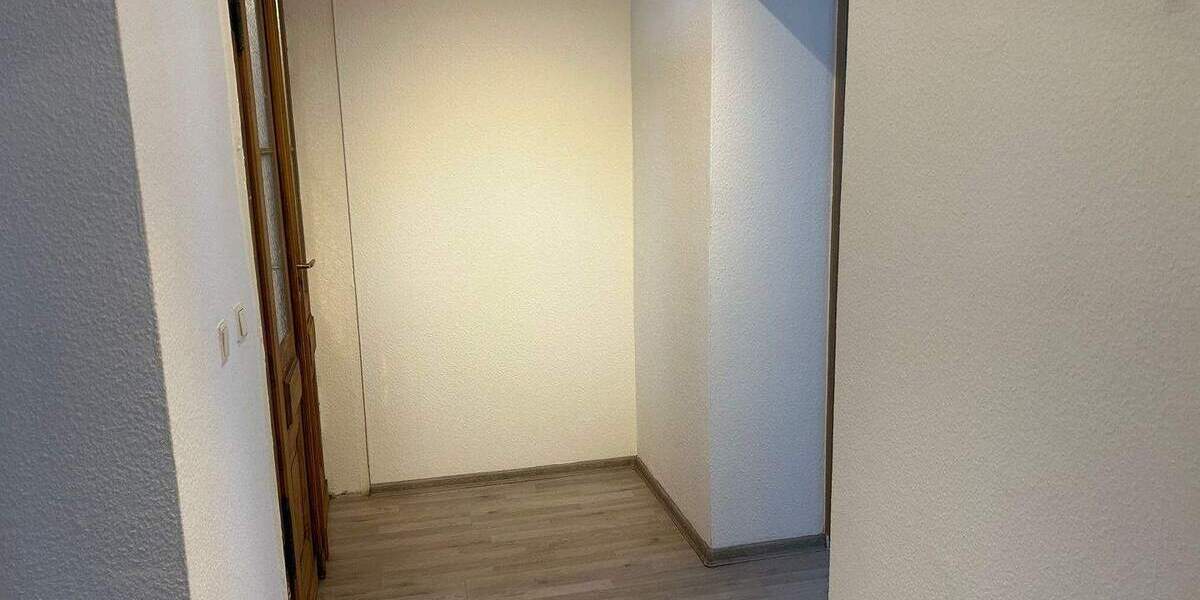 Etagenwohnung Halle (Saale) Giebichenstein - 4 Zimmer, 77 m&sup2;, 590&euro; | Angebot:26672530