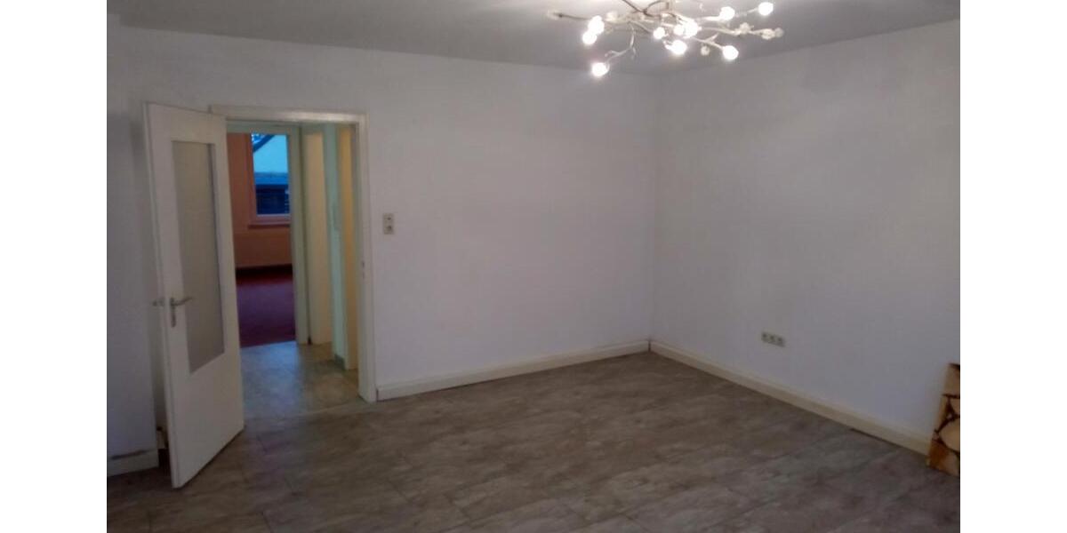 Etagenwohnung Münnerstadt - 4 Zimmer, 93 m&sup2;, 620&euro; | Angebot:25943933