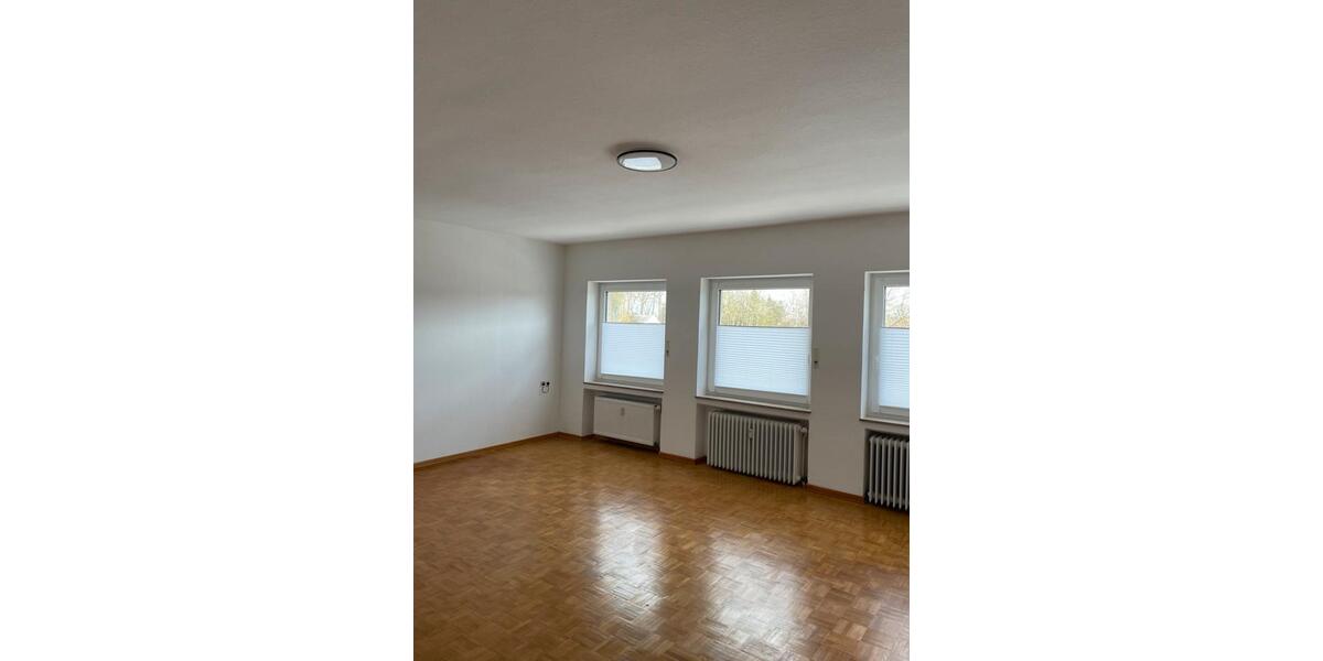 Dachgeschoßwohnung Papenburg - 7 Zimmer, 133 m&sup2;, 1.300&euro; | Angebot:25921406