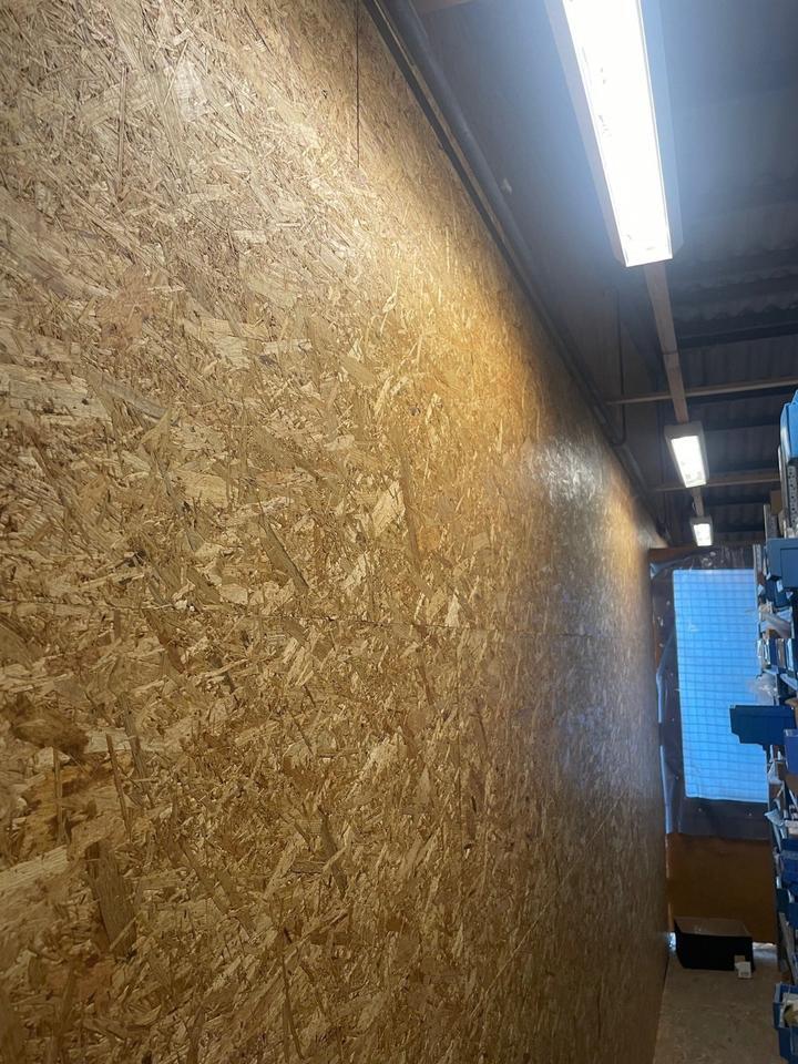 LadenflächeAusstellungsflächeHallenfläche direkt am Laubanger