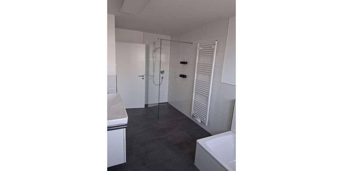 Maisonettenwohnung Brackenheim - 2.5 Zimmer, 104 m&sup2;, 1.210&euro; | Angebot:26611955