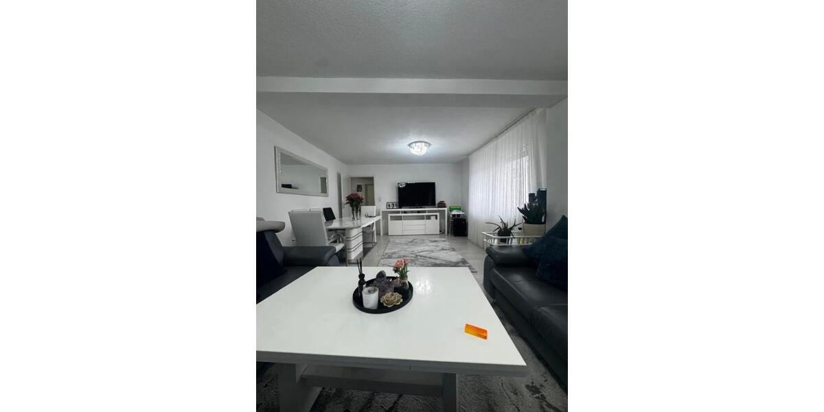 Erdgeschoßwohnung Backnang - 3 Zimmer, 82 m&sup2;, 1.400&euro; | Angebot:24653805