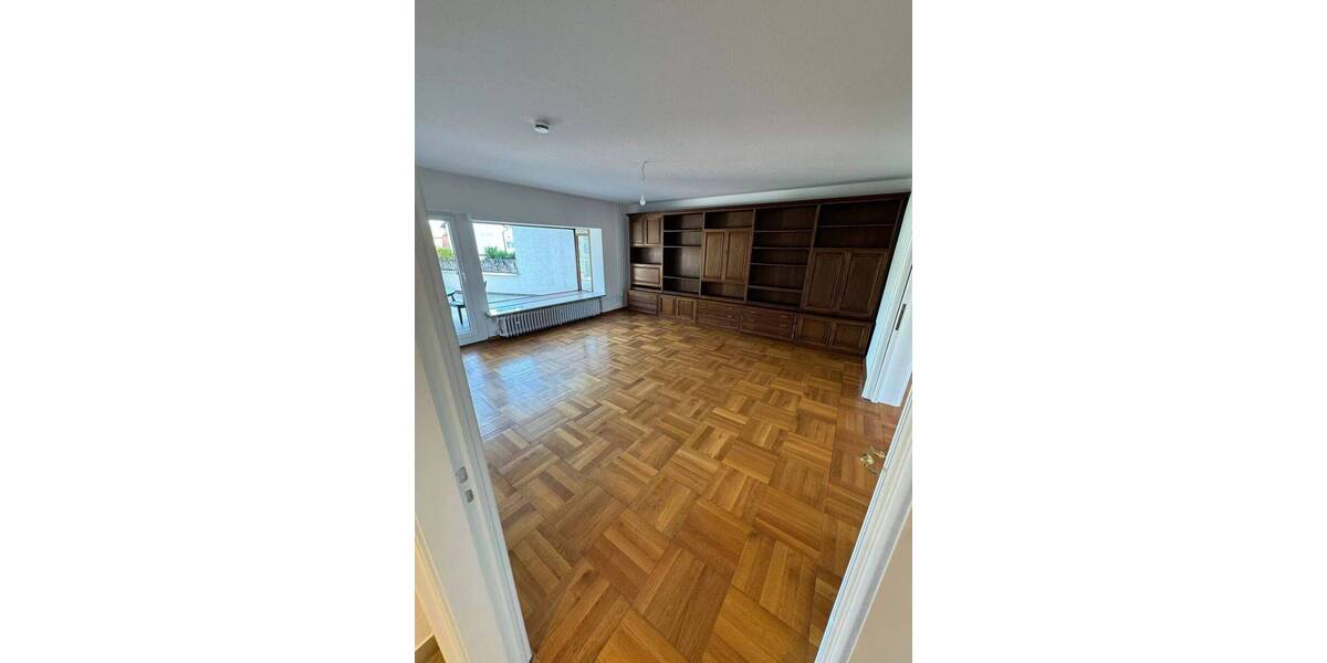 Etagenwohnung Weil am Rhein - 5 Zimmer, 141 m&sup2;, 1.850&euro; | Angebot:25837678