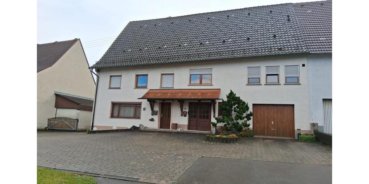 Etagenwohnung Scheer - 5 Zimmer, 161 m&sup2;, 1.299&euro; | Angebot:26023521