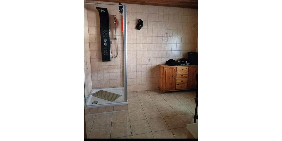 Etagenwohnung Freisen - 4 Zimmer, 110 m&sup2;, 690&euro; | Angebot:26705236