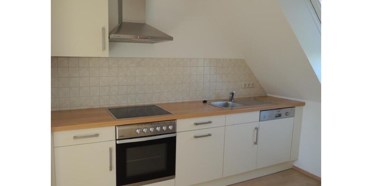 Dachgeschoßwohnung Oschersleben (Bode) - 2 Zimmer, 50 m&sup2;, 328&euro; | Angebot:26556575