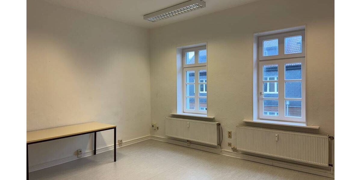 Gewerbeobjekt Clausthal-Zellerfeld Zellerfeld - 4 Zimmer, 100 m&sup2;, 500&euro; | Angebot:25746176