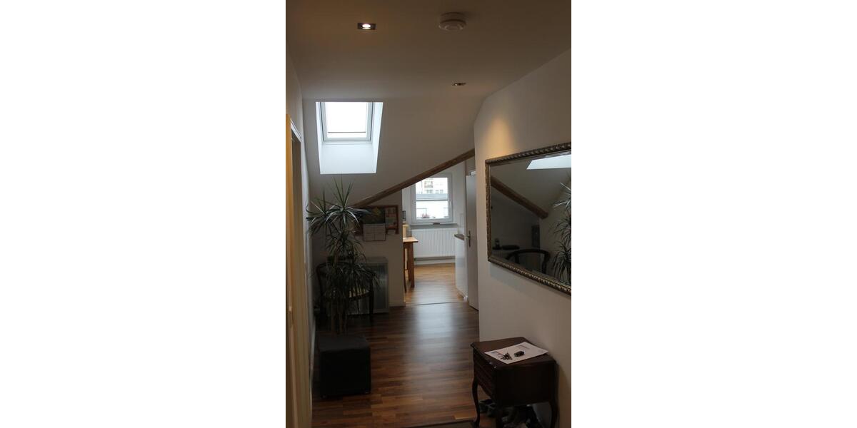 Dachgeschoßwohnung Kassel Südstadt - 3 Zimmer, 74 m&sup2;, 960&euro; | Angebot:26694093