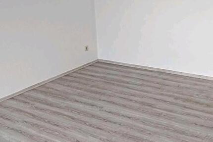 2 Raum-WG, Fahrstuhl, Balkon, 55 qm zimmer