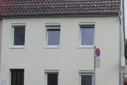 Gepflegte Doppelhaushälfte in zentraler Lage - Nähe Schwabengalerie, ideal für Paare oder Expats 5 zimmer