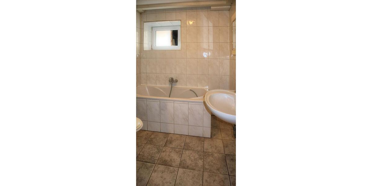 Einfamilienhaus Velden - 7 Zimmer, 140 m&sup2;, 1.300&euro; | Angebot:23660225