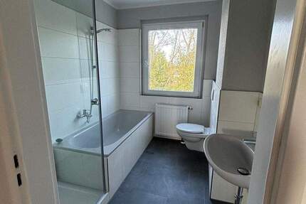 Wohnung Leisnig Kroptewitz - 3 Zimmer, 65 m&sup2;, 355&euro; | Angebot:24826062