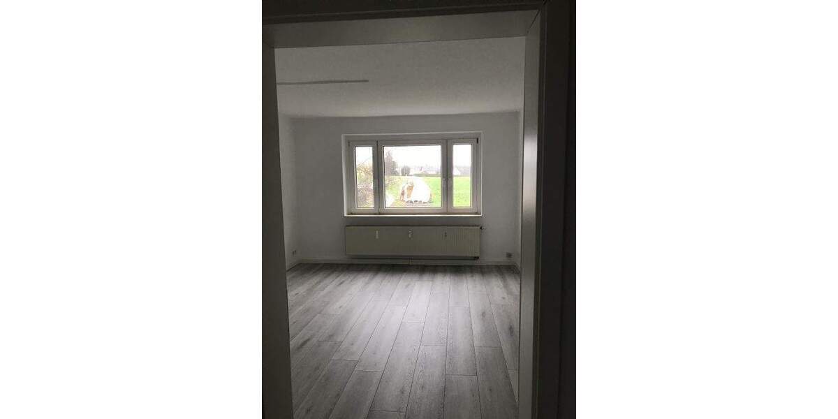 Etagenwohnung Glauchau Reinholdshain - 5 Zimmer, 105 m&sup2;, 640&euro; | Angebot:26486377