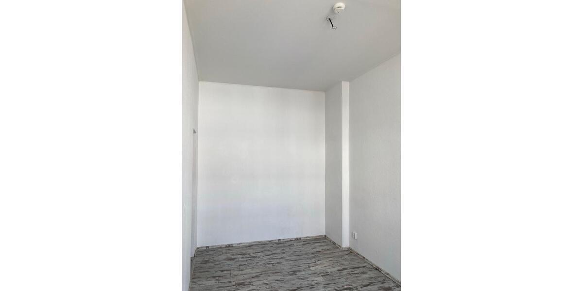 Wohnen auf Zeit Halle (Saale) - 4 Zimmer, 15 m&sup2;, 215&euro; | Angebot:25543238