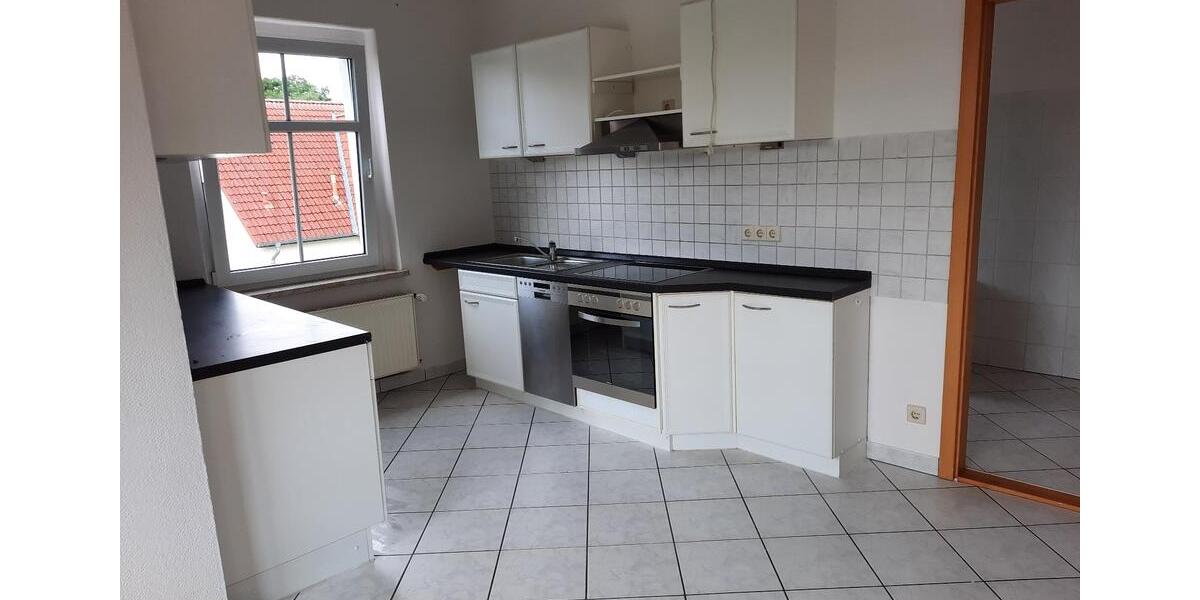 Helle 2-Raum-Wohnung 65 m² im san. Altbau zu vermieten 2 zimmer