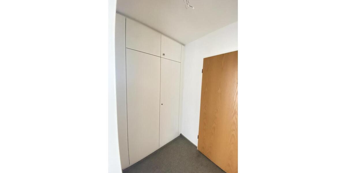 Dachgeschoßwohnung Solingen Aufderhöhe - 2 Zimmer, 58 m&sup2;, 362&euro; | Angebot:26049205