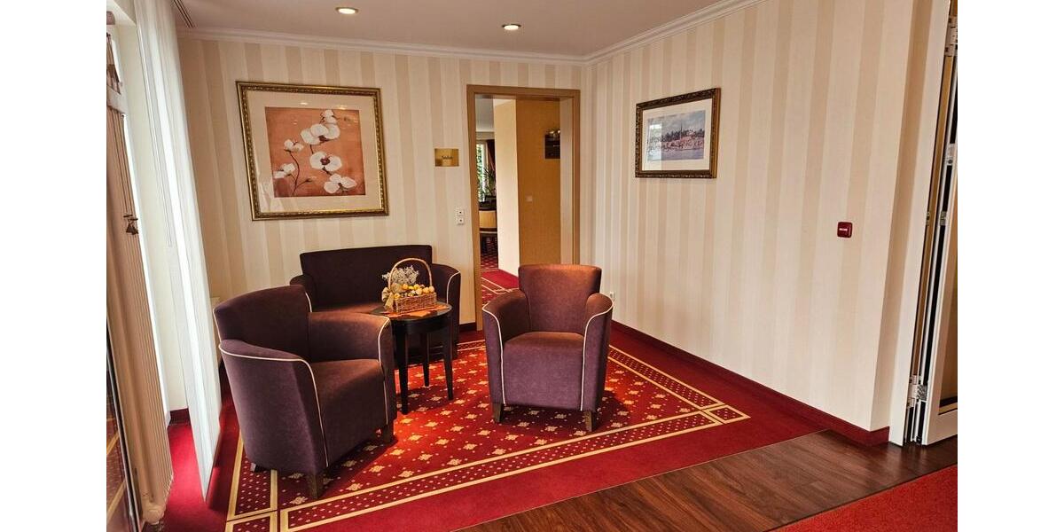 Luxuriöse Penthouse-Wohnung für Ü60 - 3 Zimmer-2 Bäder -180qm 3 zimmer