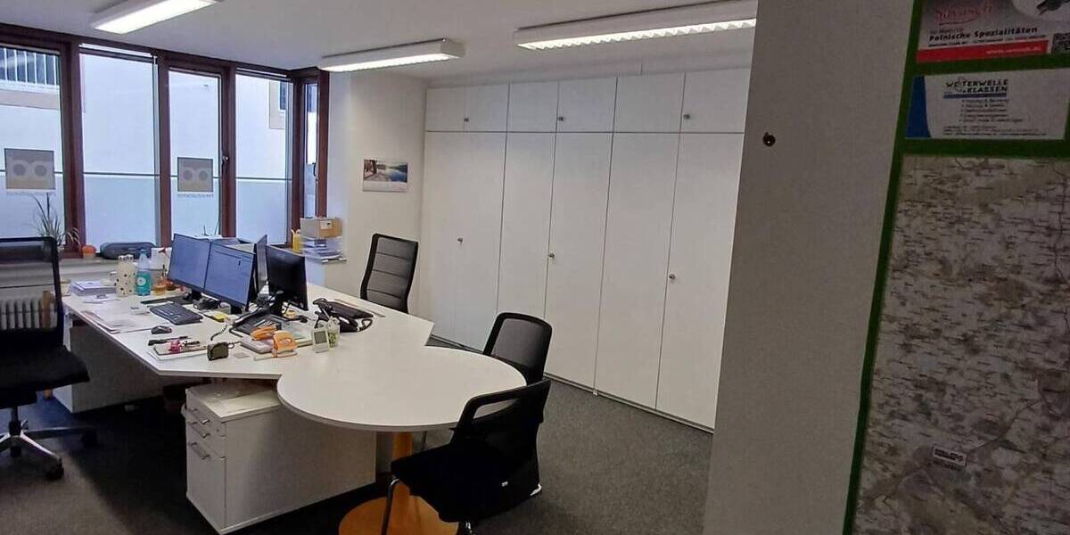 Gewerbeobjekt Lemgo - 5 Zimmer, 150 m&sup2;, 900&euro; | Angebot:23966880