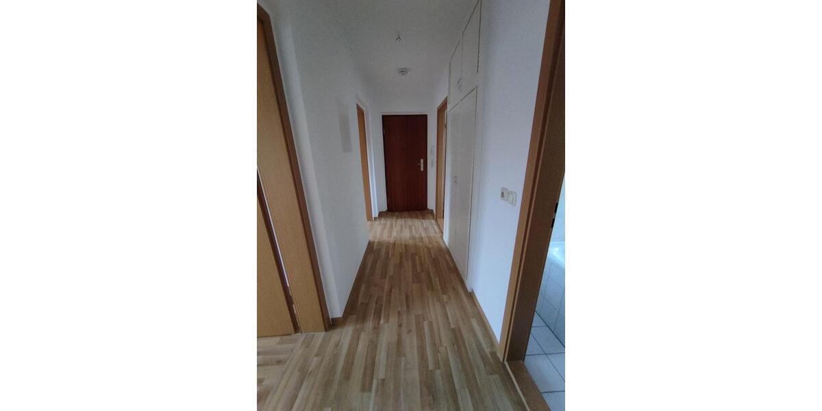 Etagenwohnung Stendal - 4 Zimmer, 71 m&sup2;, 483&euro; | Angebot:25974530