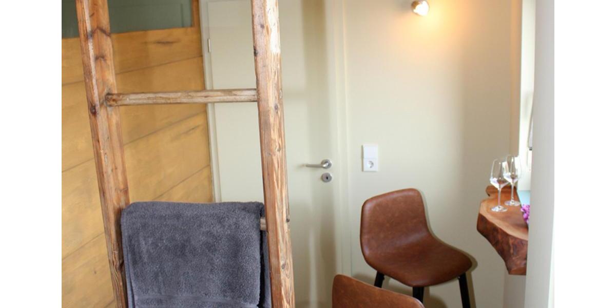 Wohnen auf Zeit Bisingen - 2 Zimmer, 50 m&sup2;, 1.300&euro; | Angebot:26213580