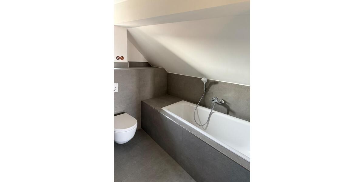 Dachgeschoßwohnung Einhausen - 3 Zimmer, 130 m&sup2;, 1.290&euro; | Angebot:25056867