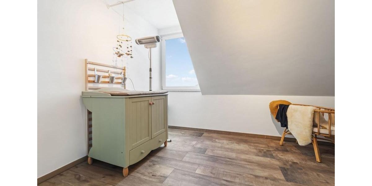 Dachgeschoßwohnung Wörth am Rhein - 4 Zimmer, 113 m&sup2;, 1.300&euro; | Angebot:25026281